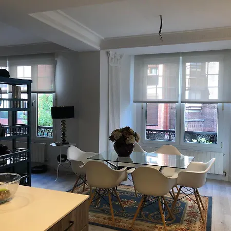 110 M2 In Abando Close To Guggenheim With Parking