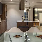 Апартаменти 110 M2 In Abando Close To Guggenheim With Parking Більбао