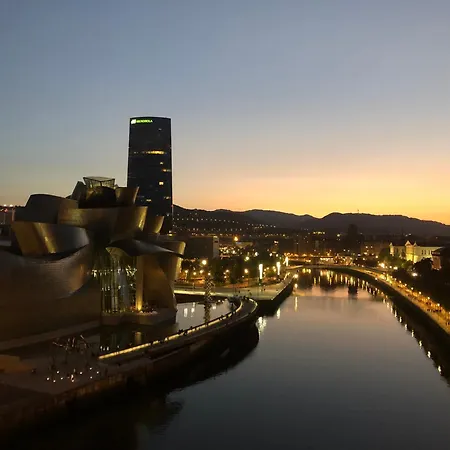 110 M2 In Abando Close To Guggenheim With Parking * Bilbau